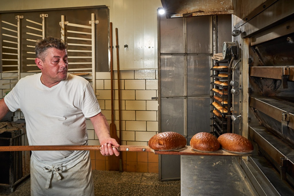 Stormheads Businessfotografie Reportagefotografie Handwerker frisches Brot