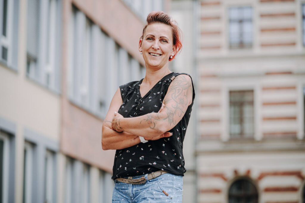 Authentisches Portrait einer Teilnehmerin beim Bundesnetzwerktreffen von Ein Quadratkilometer Bildung